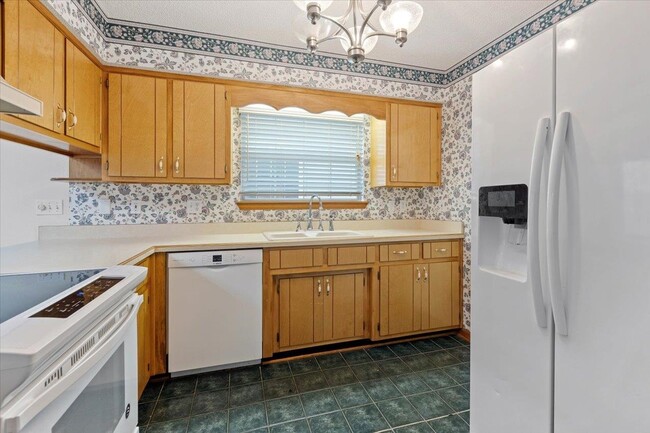 Building Photo - 2510 Golden Park Ln