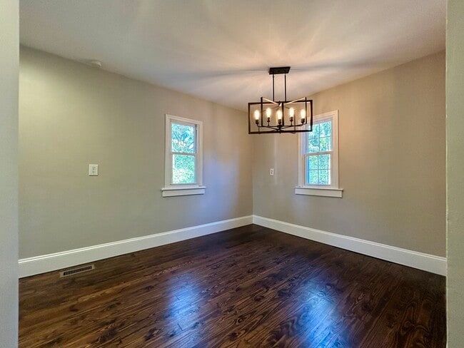 Building Photo - 217 Skyland Ave