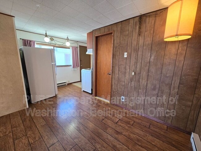 Building Photo - 7394 Birch Bay Dr