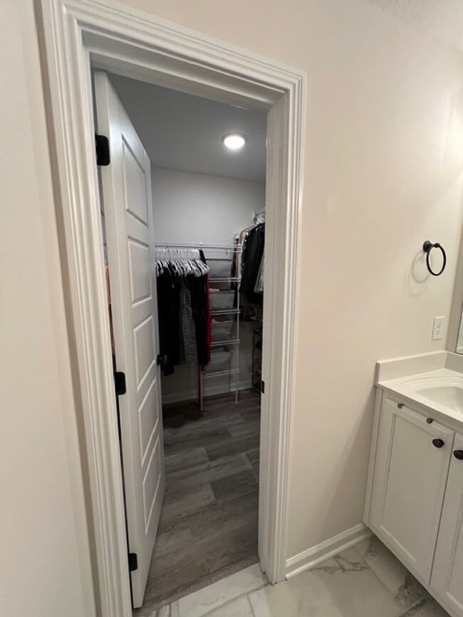 Building Photo - Beautiful Home Coming Soon!