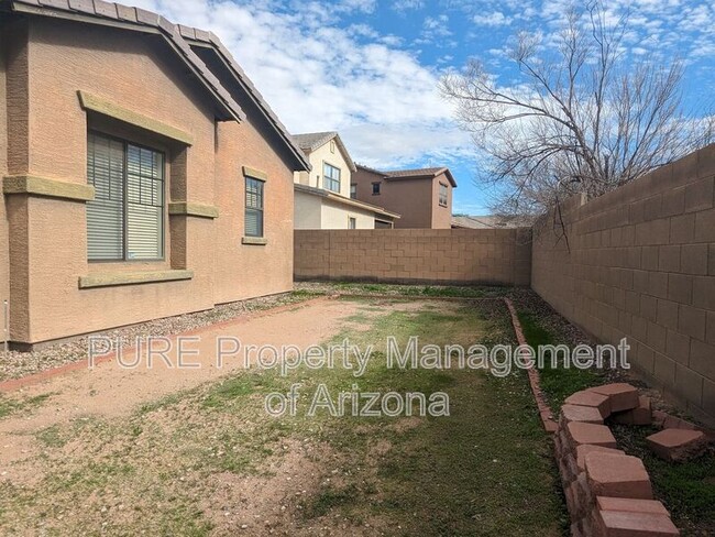 Building Photo - 1457 W Flamingo Dr