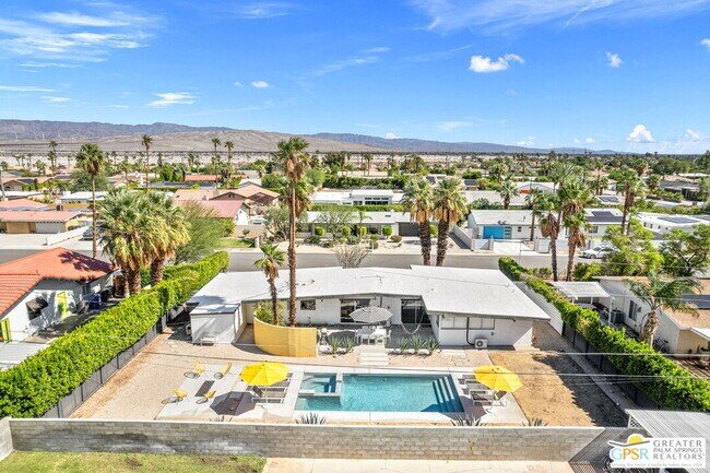 Building Photo - 2267 N San Antonio Rd