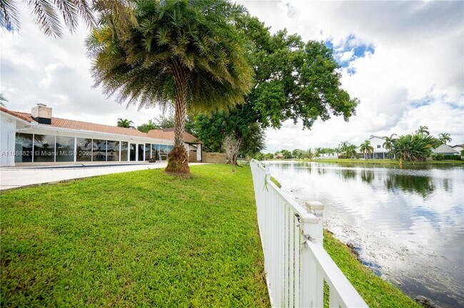 Building Photo - 9881 SW 1st Ct