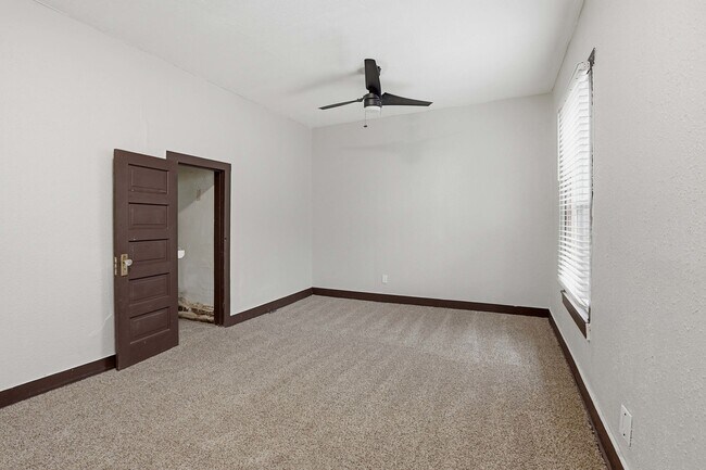 Building Photo - 1617 NW 7th St