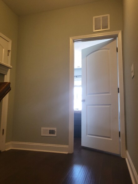 Building Photo - 2820 Carter Finley Place