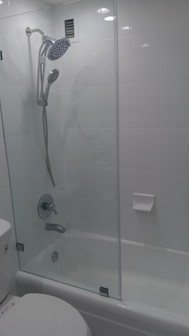 Building Photo - 3001 S Ocean Dr