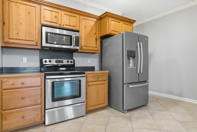 Building Photo - 620 Bienville St