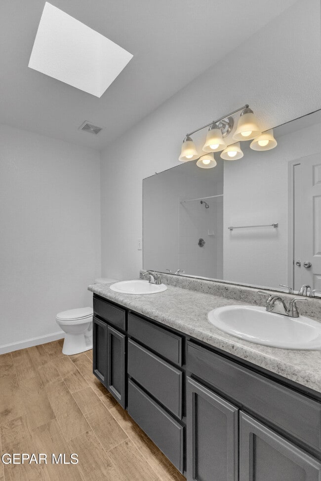 Building Photo - 6096 Pecan Park Pl