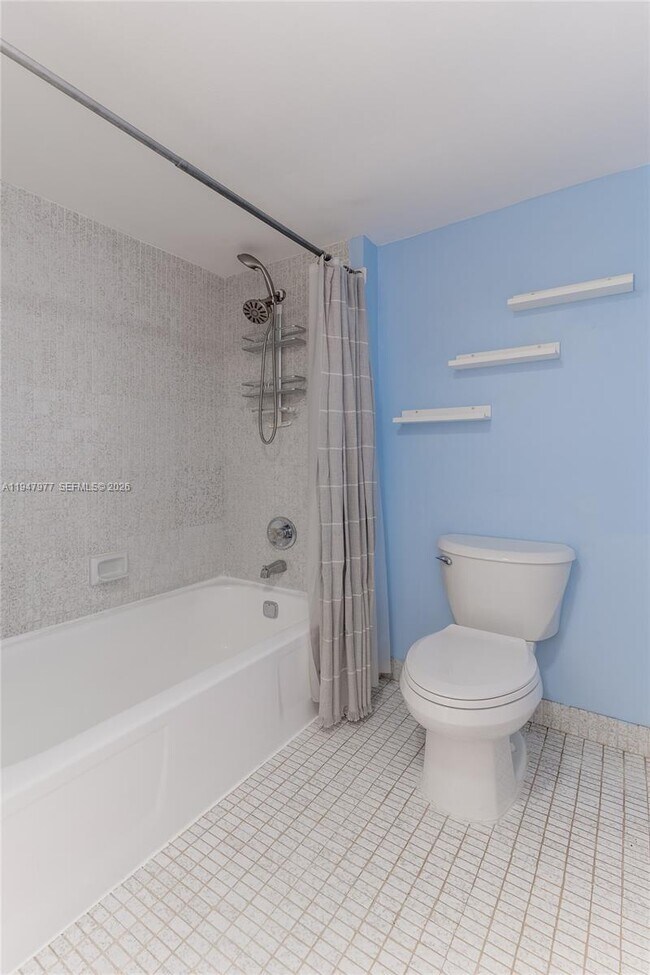 Building Photo - 290 174th St St