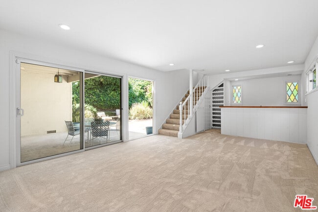 Building Photo - 3709 Stone Canyon Ave