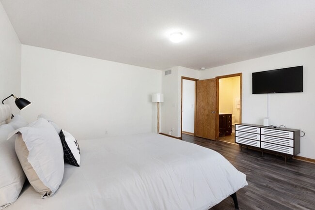 Building Photo - Quality Home Management
