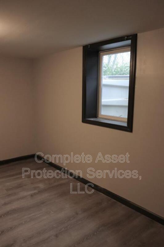 Building Photo - 223 N Calumet Ave
