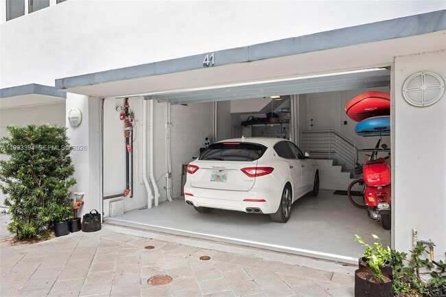 Building Photo - 41 N Shore Dr