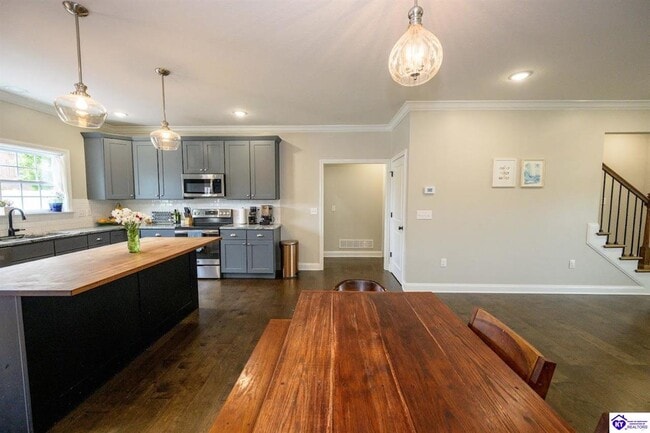 Building Photo - 907 Leafland Pl