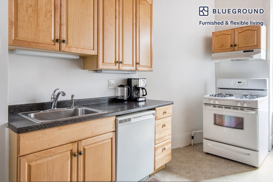 Building Photo - 14 Union Pk St