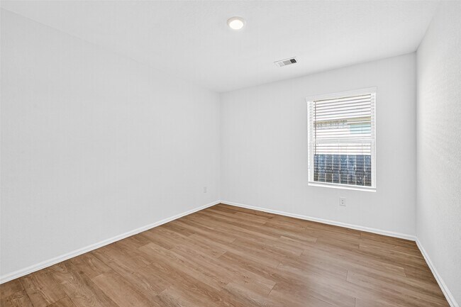 Building Photo - 7719 Cedar Birch Dr