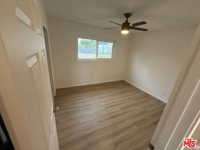 Building Photo - 2530 Carmona Ave
