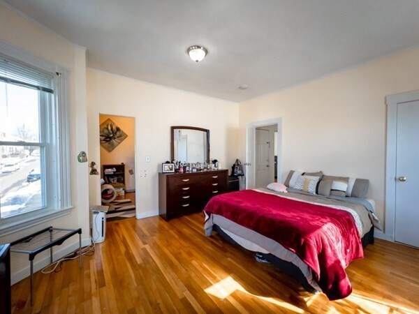 Building Photo - 18 Egleston St