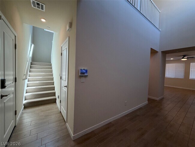 Building Photo - 227 Jaldena Ln