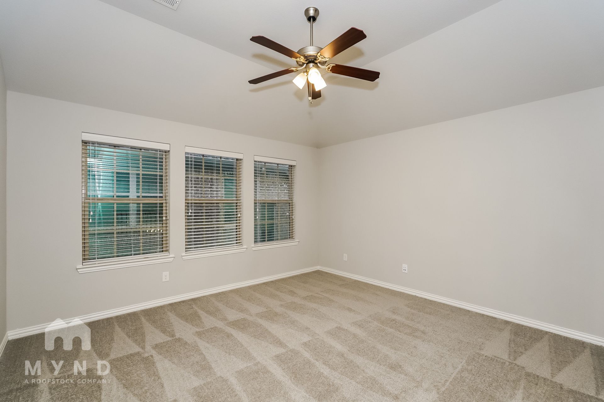 Building Photo - 120 Knight of Realm Blvd