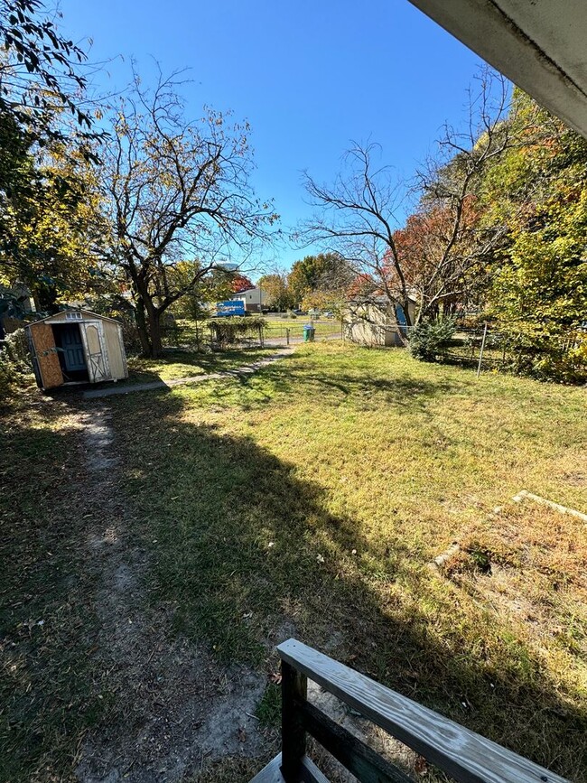 Building Photo - 3 bed 1 bath house With Central Hvac Fence...