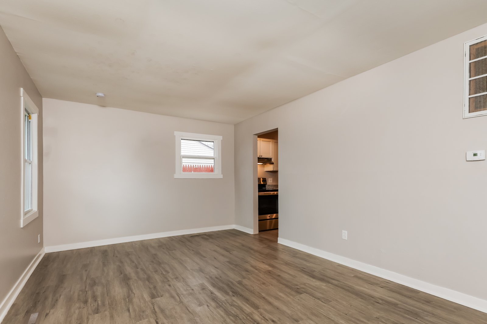 Building Photo - 3921 Palmerston Ave