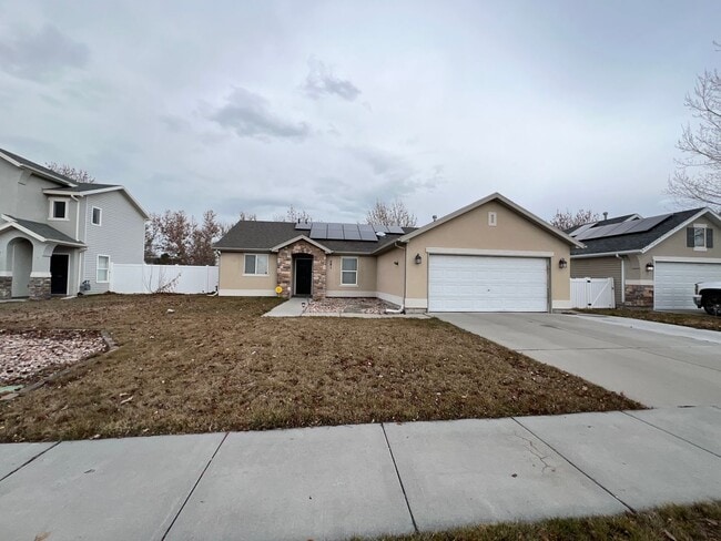 Primary Photo - 3 Bedroom/2 Bathroom House in Stansbury Park