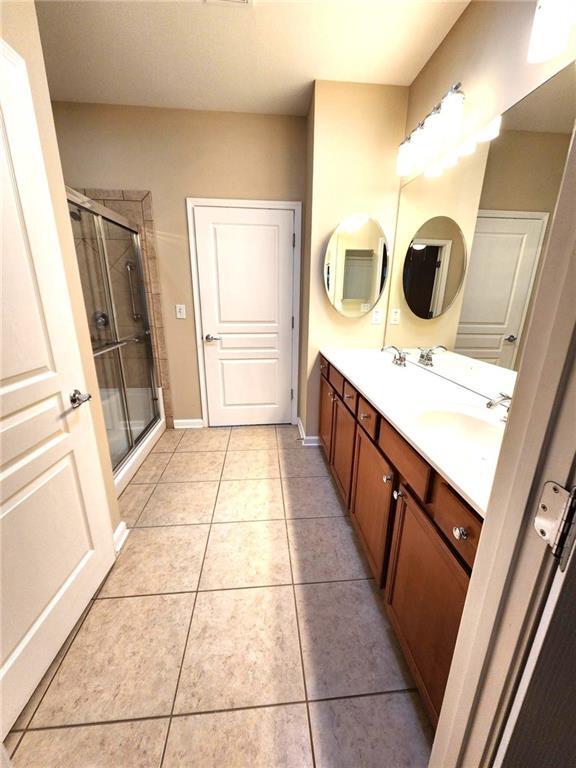 Building Photo - 6111 Longleaf Dr