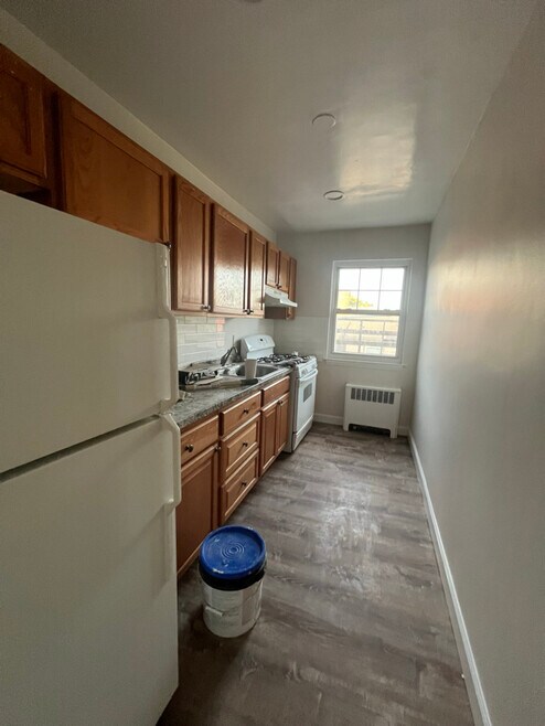Building Photo - 216 N Arlington Ave