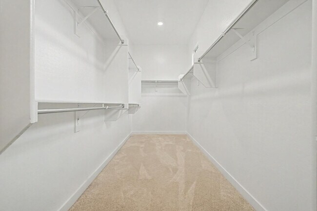 Building Photo - 1277 E Tonto Dr