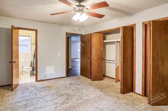 Building Photo - West Gate Area Home | Home | Unfurnished