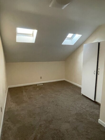 Building Photo - 1609 Homestead Trl