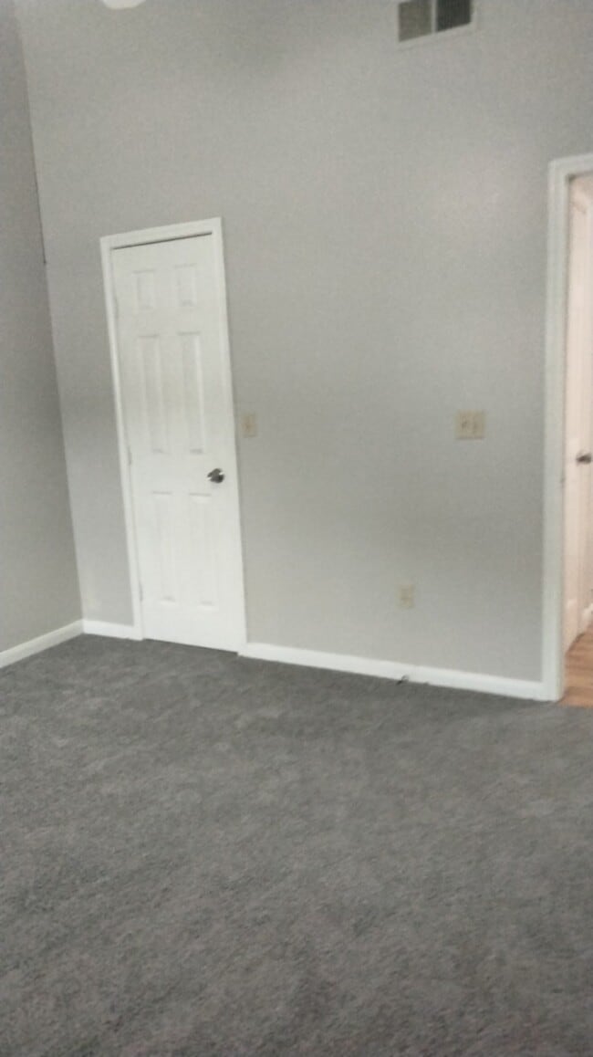 Building Photo - 50 Sunset Ridge Dr