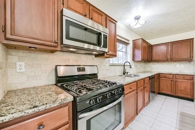 Building Photo - 15002 Chestnut Falls Dr