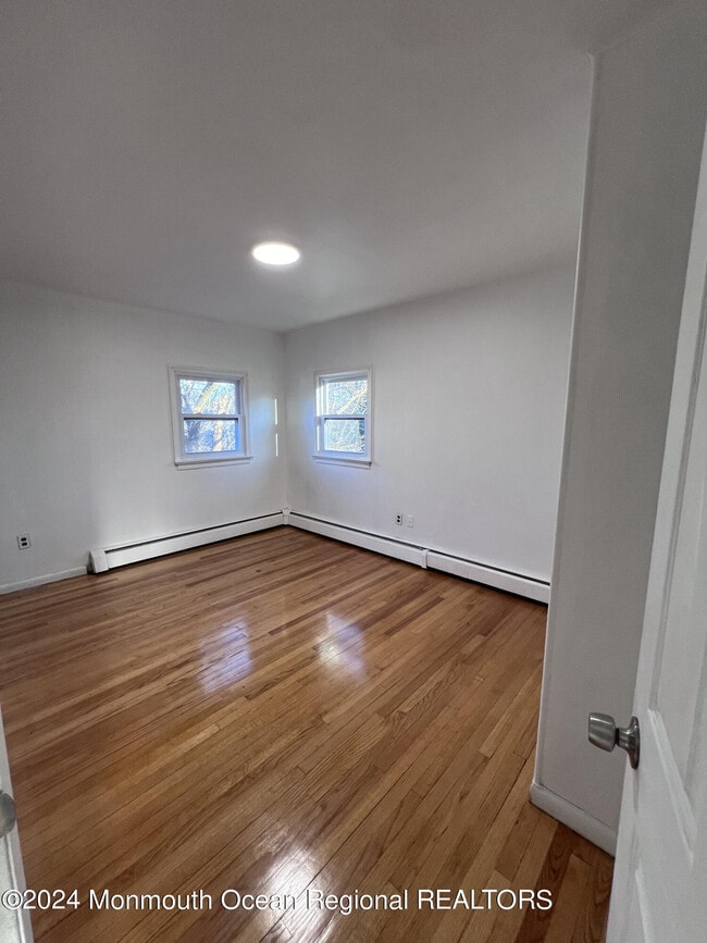 Building Photo - 14 Therese Ave