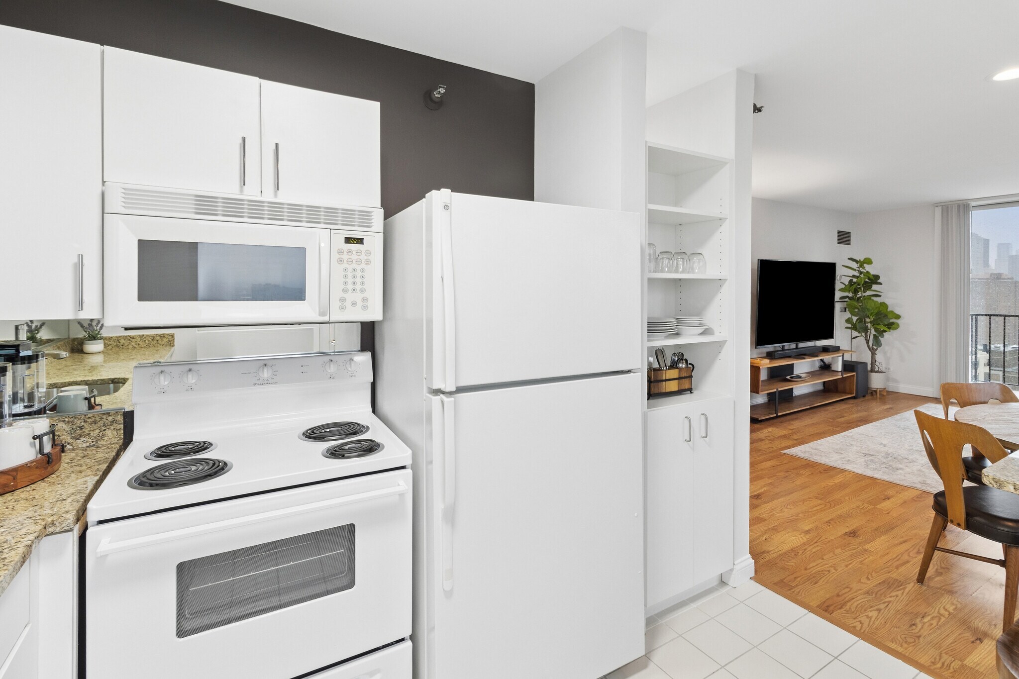 Kitchen Other View - 1212 N La Salle Dr