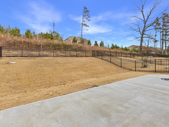 Building Photo - 3941 Woodland View Dr