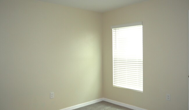 Bedroom 2 - 5128 Rocky Coast Pl