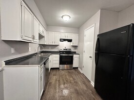 Building Photo - Spring View Apartments