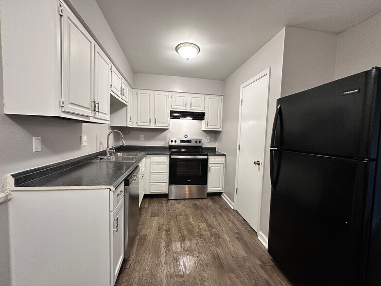 Primary Photo - Spring View Apartments