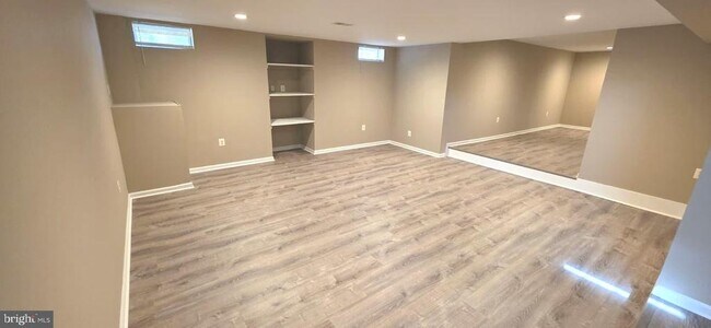 Building Photo - 601 Beauregard Dr SE