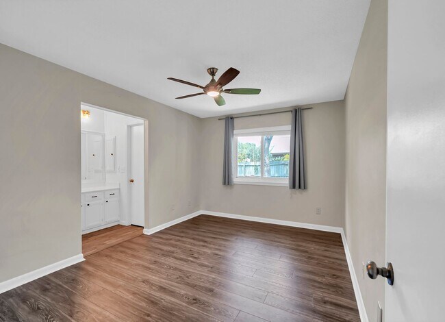 Building Photo - Home in Cedar Ridge