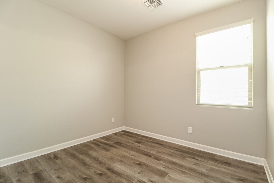 Building Photo - 28697 N Roselite Ln