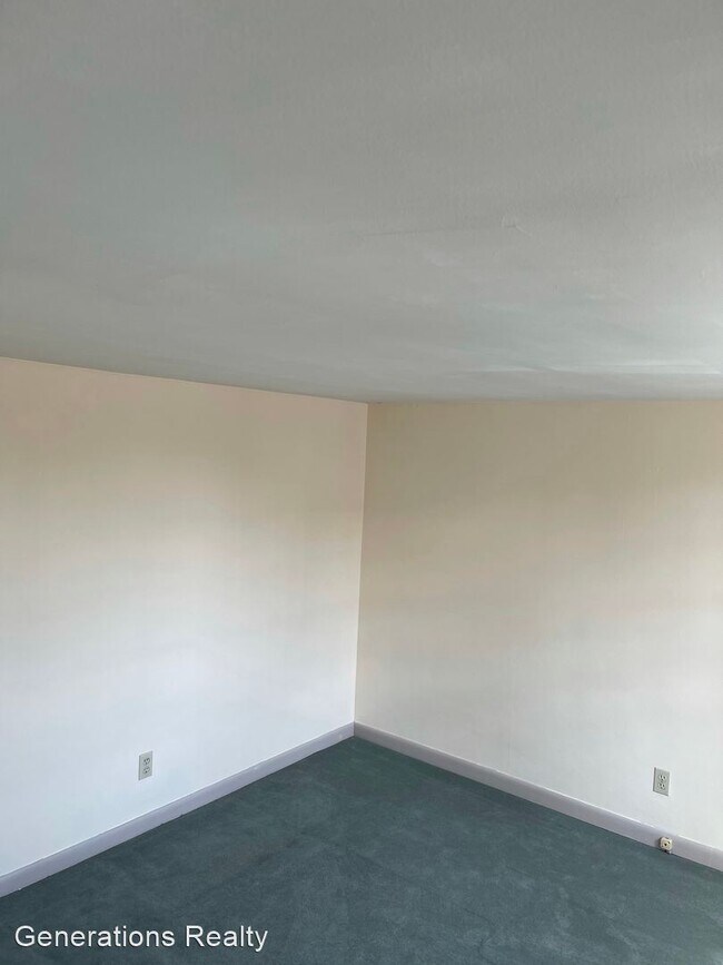 Building Photo - 2 br, 1 bath House - 288 1/2 E. Church Street