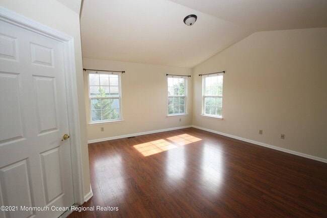 Building Photo - 86 Banyan Blvd