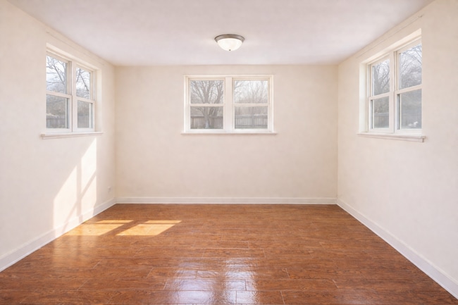 Building Photo - 58 Lincoln Ave