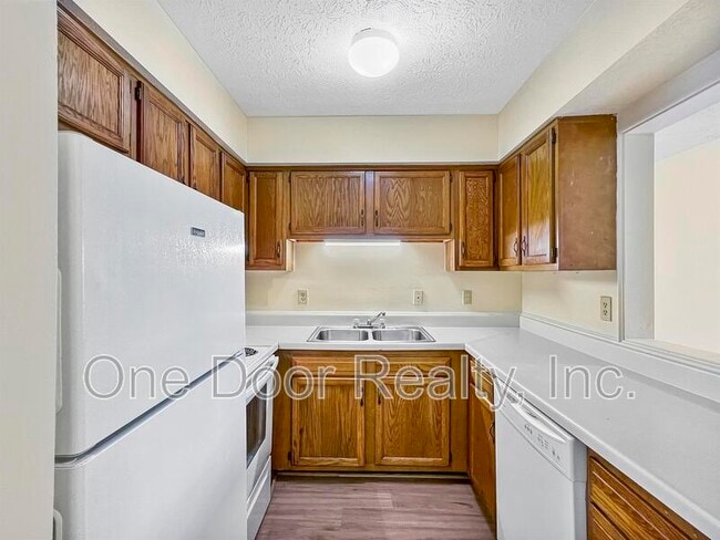 Building Photo - 5 Harpoon Ct