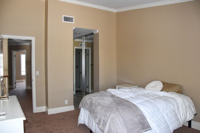 Building Photo - Steps to Chapman University