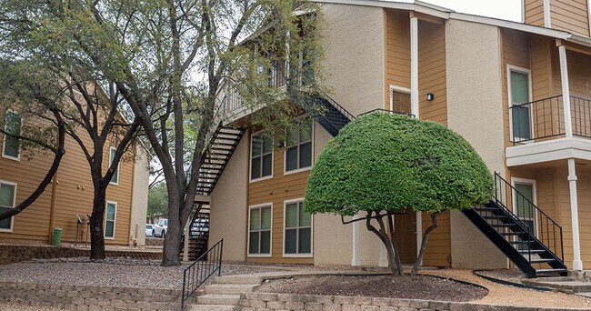 Riviera Apartments Dallas, TX Apartment Finder