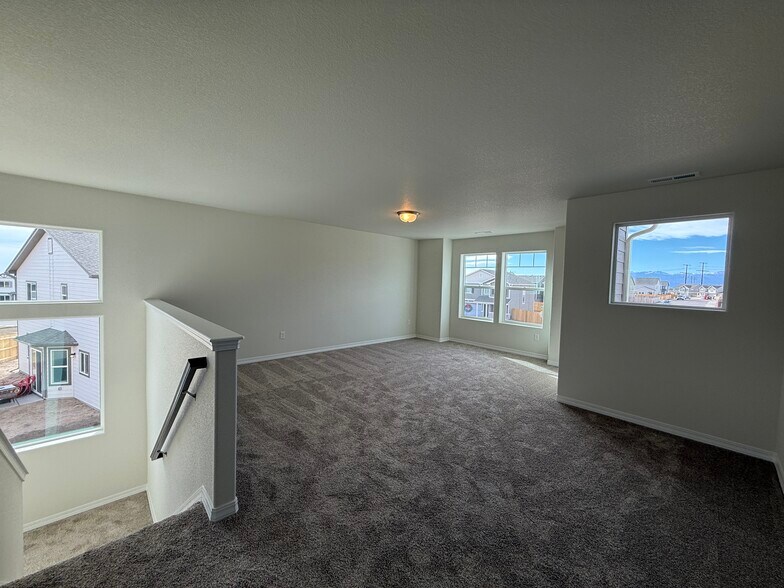 Building Photo - 8221 Sophia Ln